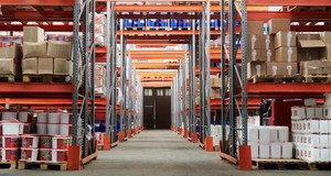 ¿Cuánto cuesta limpiar una nave industrial? Precios en 2025