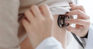 ¿Cuánto cuesta un perito médico? Precios en 2025