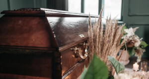 ¿Cuánto cuesta una funeraria?