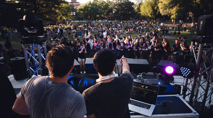 Consejos para conseguir bolos como DJ
