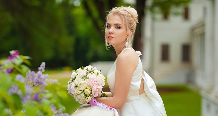 Cuánto cuesta la peluquería y el maquillaje para novia