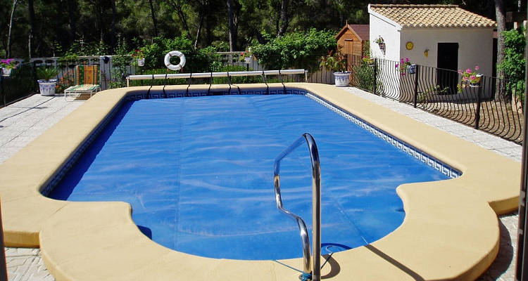 Cuánto cuesta cambiar una piscina de cloro a sal