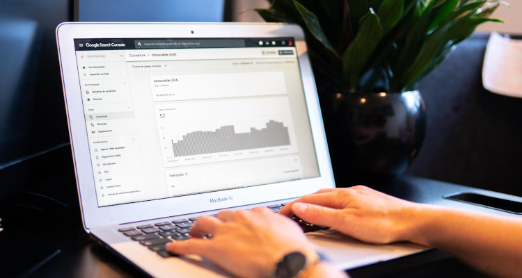 Solución digital: Sitio web y presencia básica en internet