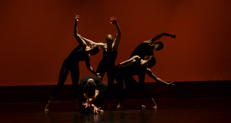 Precio de contratar bailarines para eventos en España