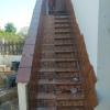Escalera de acceso a una vivienda particular