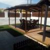 Pérgola terminada, con mesa a medida (sillas no)